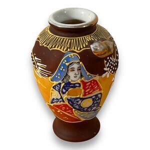 Vintage Geisha Girl Satsuma Moriage mini bud vase